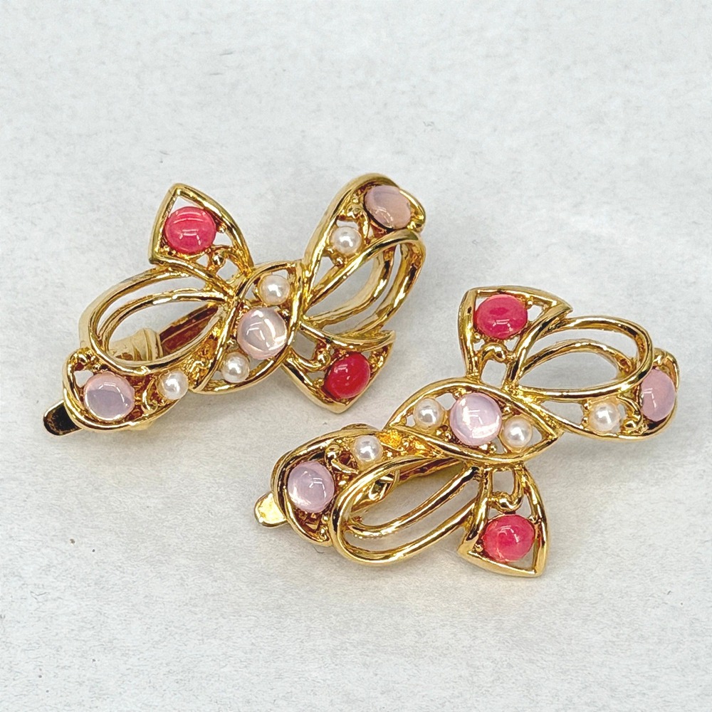 Trifari Clip On Bow Earrings Gold Tone Pink Cabochon Faux Pearl Abstract VTG